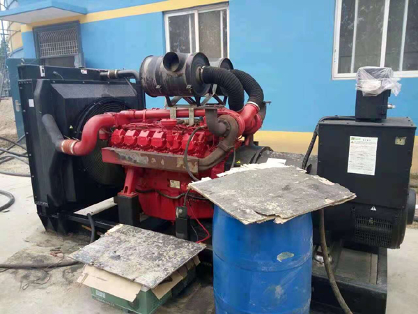 隆阳关于柴油发电机组水箱污垢的产生与清理