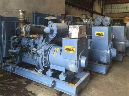 隆阳发电机组带负载降电压是什么原因照成的？