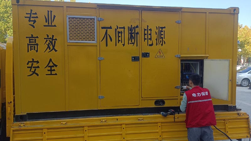 隆阳柴油发电机组和UPS电源配合使用时，如何避免切换过程中的电力中断？