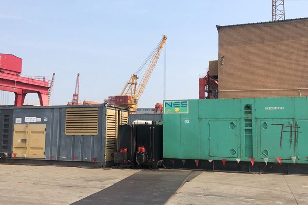 隆阳发电机出租空气滤清器的清洁频率是多少？